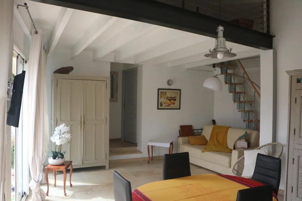 Holiday home Un Petit Coin De Paradis Mazan