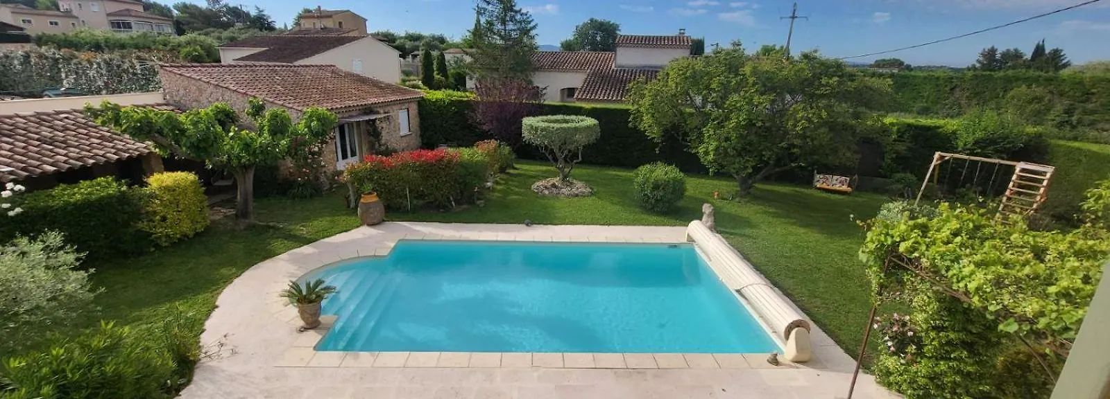 Holiday home Un Petit Coin De Paradis Mazan France